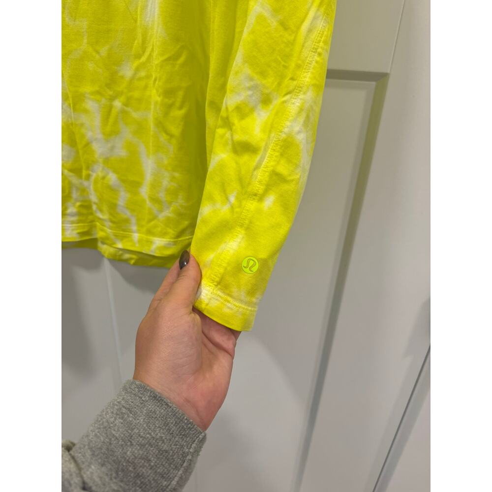 Lululemon All Yours Cotton T-Shirt *Tie Dye Marmoleado Tie Dye Highlight Yellow - Picture 3 of 3